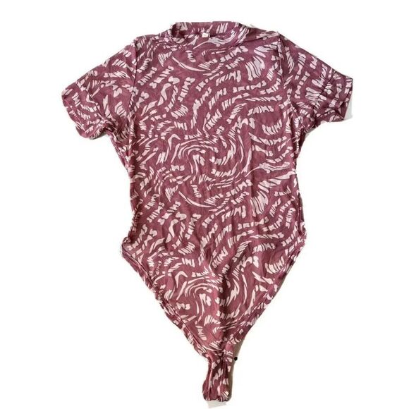 SKIMS Kim Kardashian Plus SUMMER Mesh Raspberry Swirl T-Shirt Bodysuit Size 4X - Picture 8 of 10